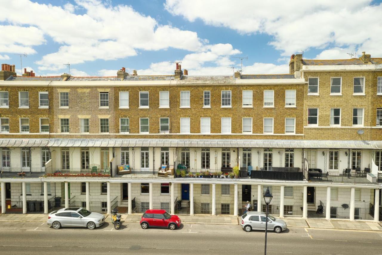 Beach View: Stunning Sea View & Balcony Apartment Ramsgate Exterior photo