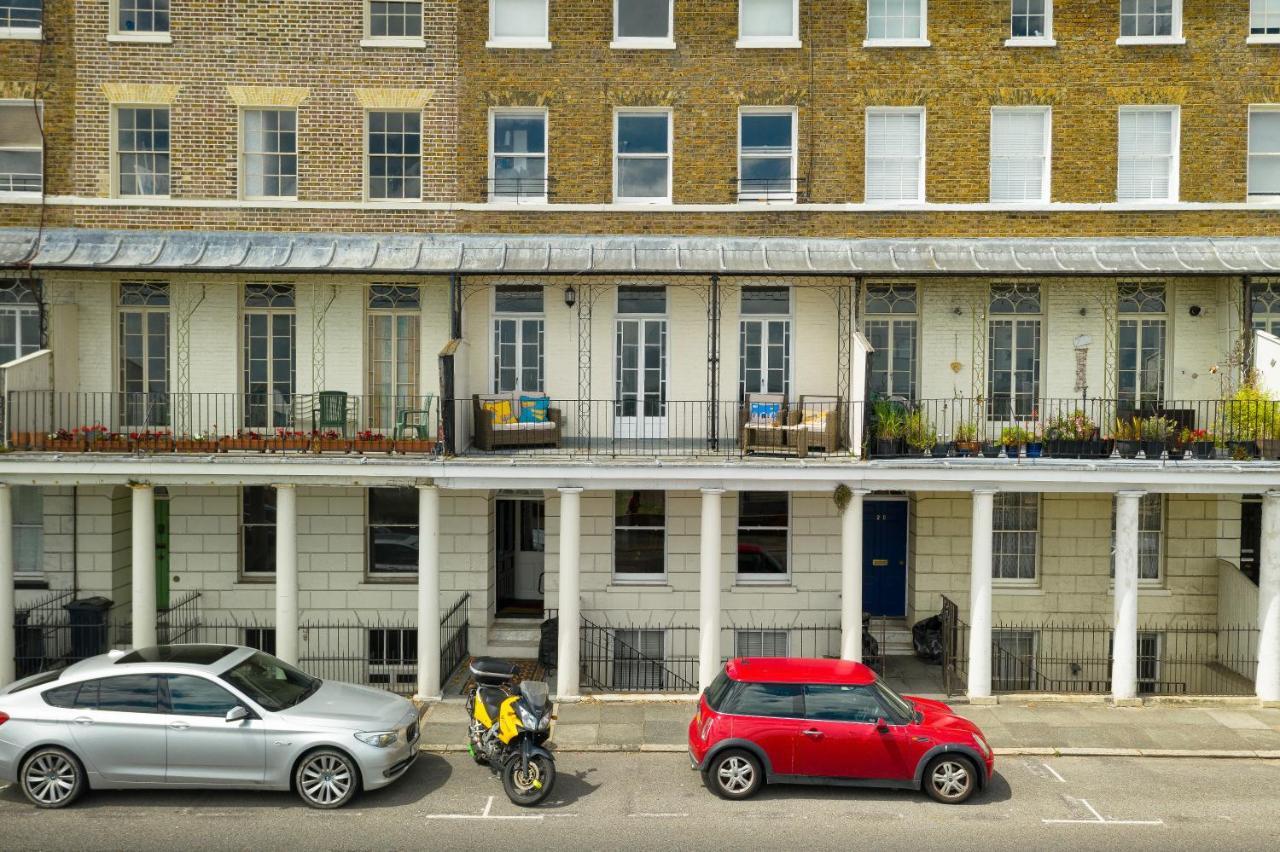 Beach View: Stunning Sea View & Balcony Apartment Ramsgate Exterior photo